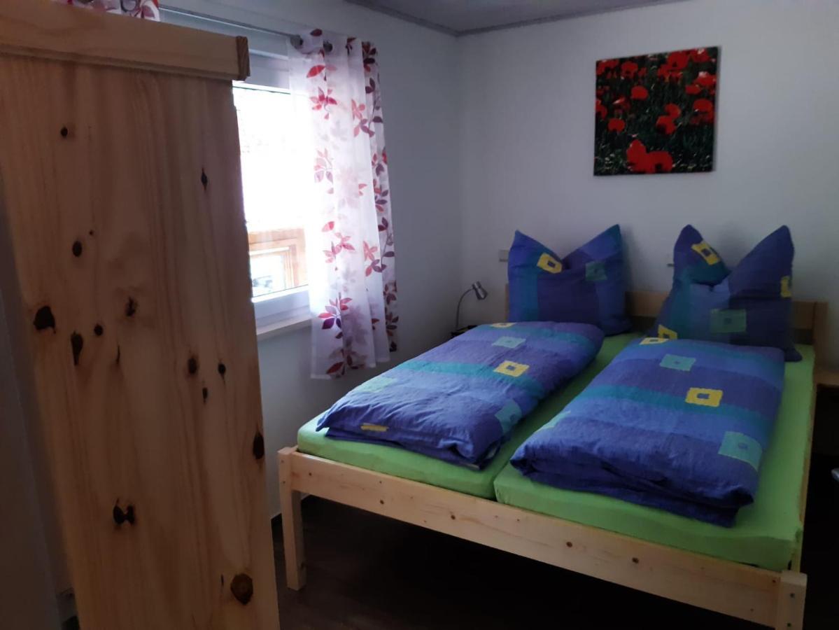 Feriendorf "Am Forsthaus" Mosbach Mosbach  Екстериор снимка