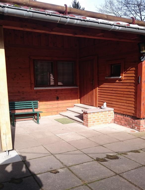 Feriendorf "Am Forsthaus" Mosbach Mosbach  Екстериор снимка